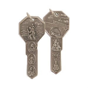 Key Ring, Oxidized Key-Shaped Medal, 4 Subjects / ea