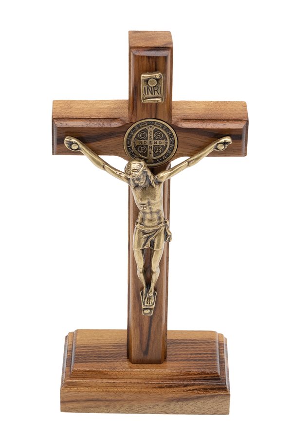 Crucifix Saint Benoit sur base 12 cm , bois et corpus doré