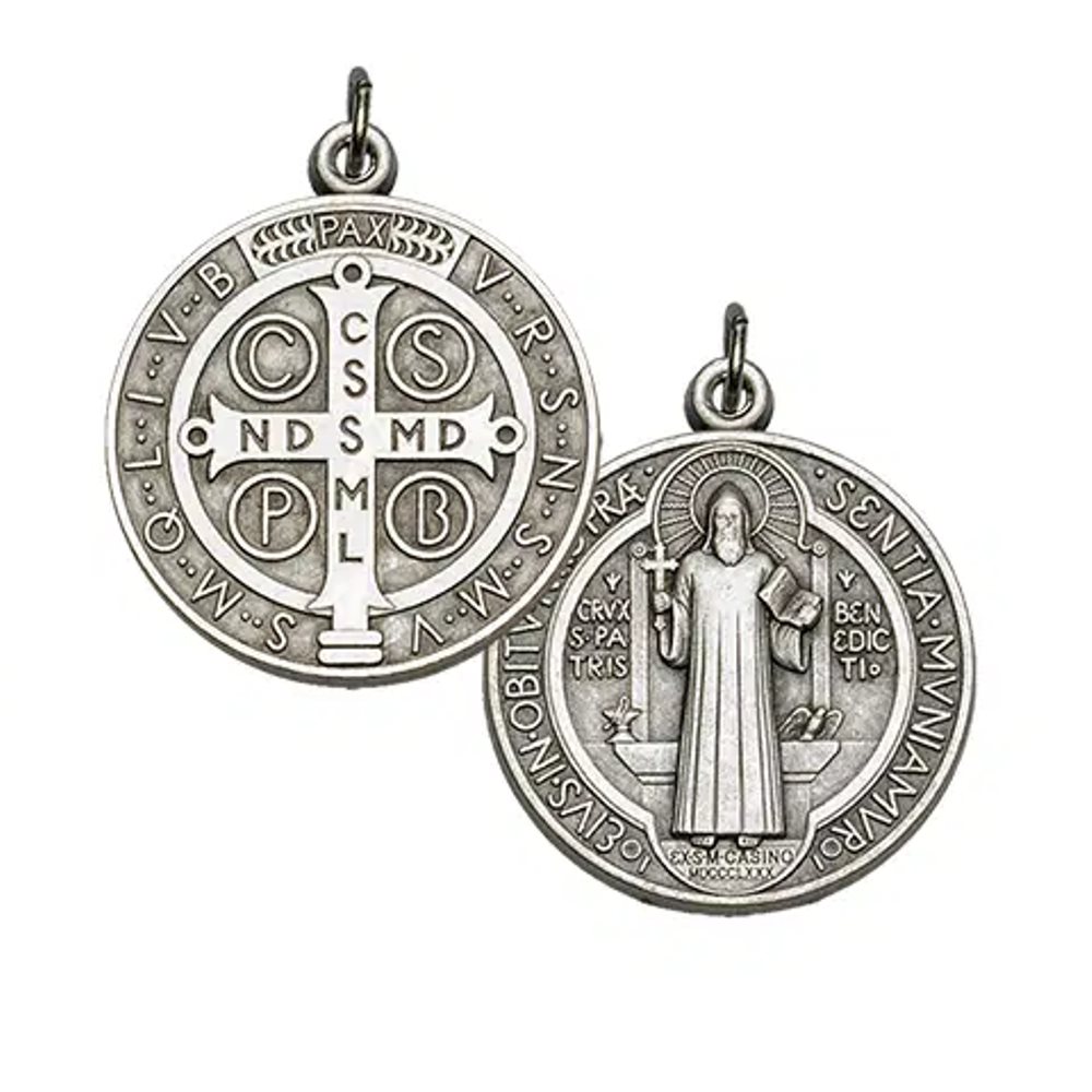 Médaille Saint Benoit argentée 4,6 cm